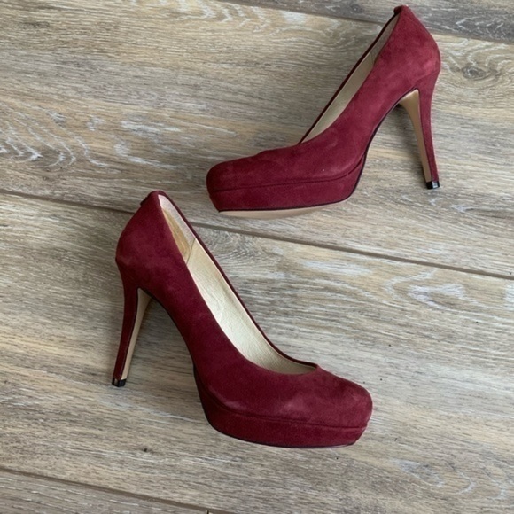 Michael Kors York Suede Pumps - Picture 3 of 8